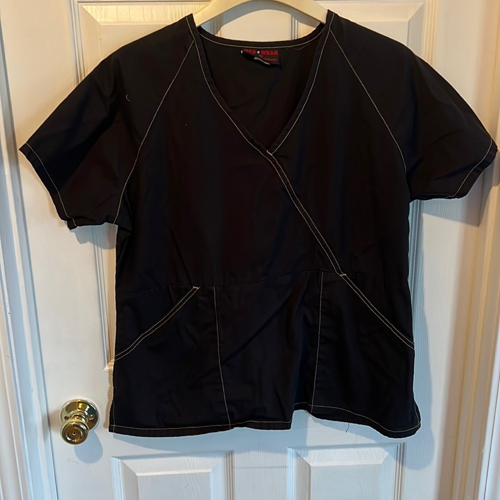 Women’s black scrub top with tan stitching med wear size 2 XL